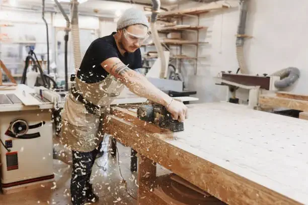 Kitchen cabinet manufacturing in Dubai