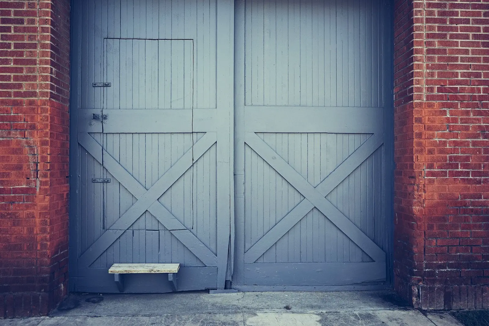Wooden door repair in Dubai